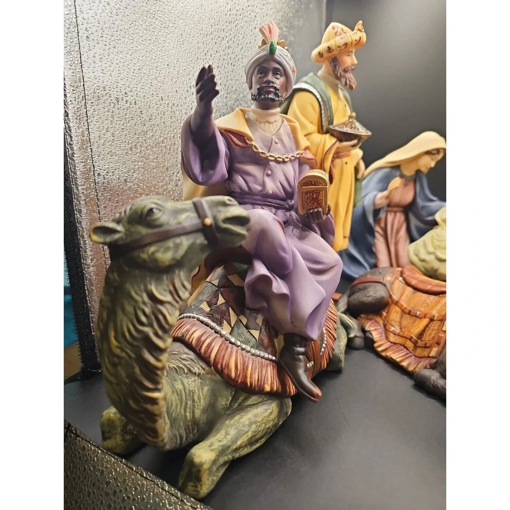 Grandeur Noel 2002 9 piece HAND PAINTED PORCELAIN NATIVITY Scene Collection